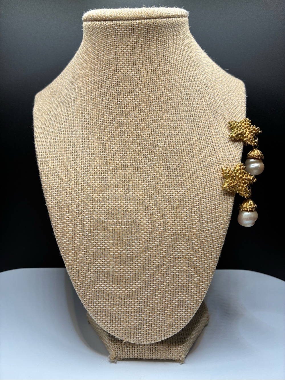 Vintage Elegant Gold Signed Linda Levinson Starfish Pearl Drop Clip-on Earrings